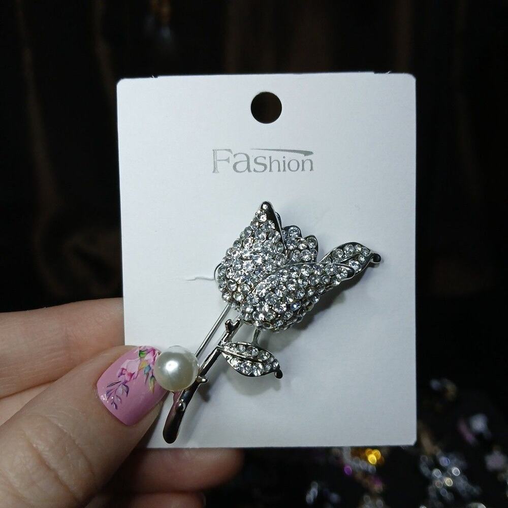 Silver Tone Rhinestone Flower Brooch